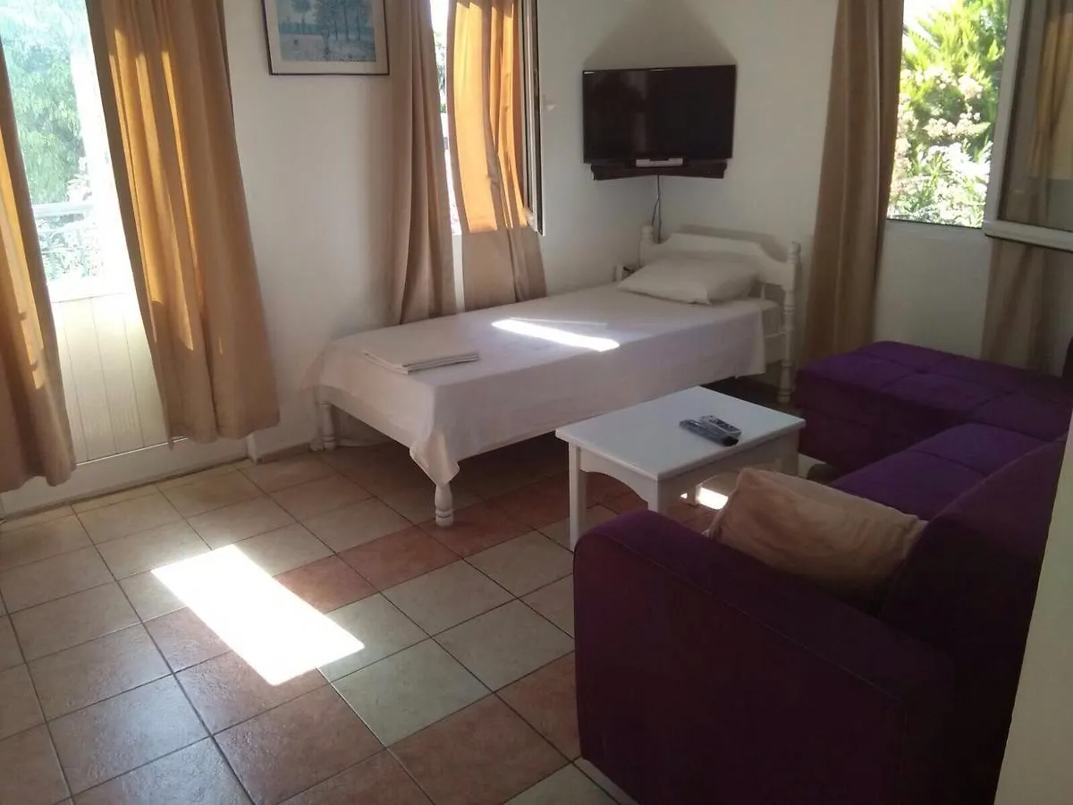 Almina Apart Otel Gümbet 3*,